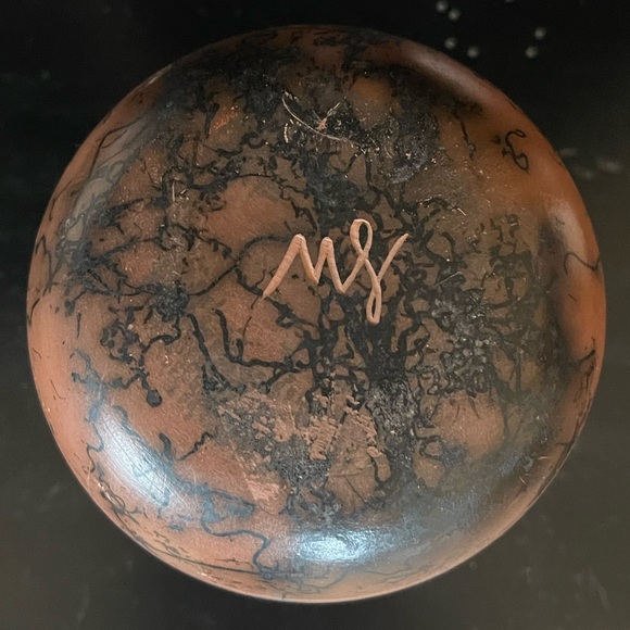 Navajo Horse Hair Pottery - Picture 3 of 3